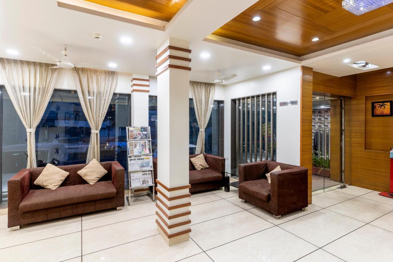 โรงแรมอาศิษ อาเมดาบัด ภายนอก รูปภาพ