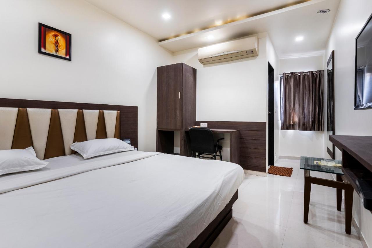 โรงแรมอาศิษ อาเมดาบัด ภายนอก รูปภาพ