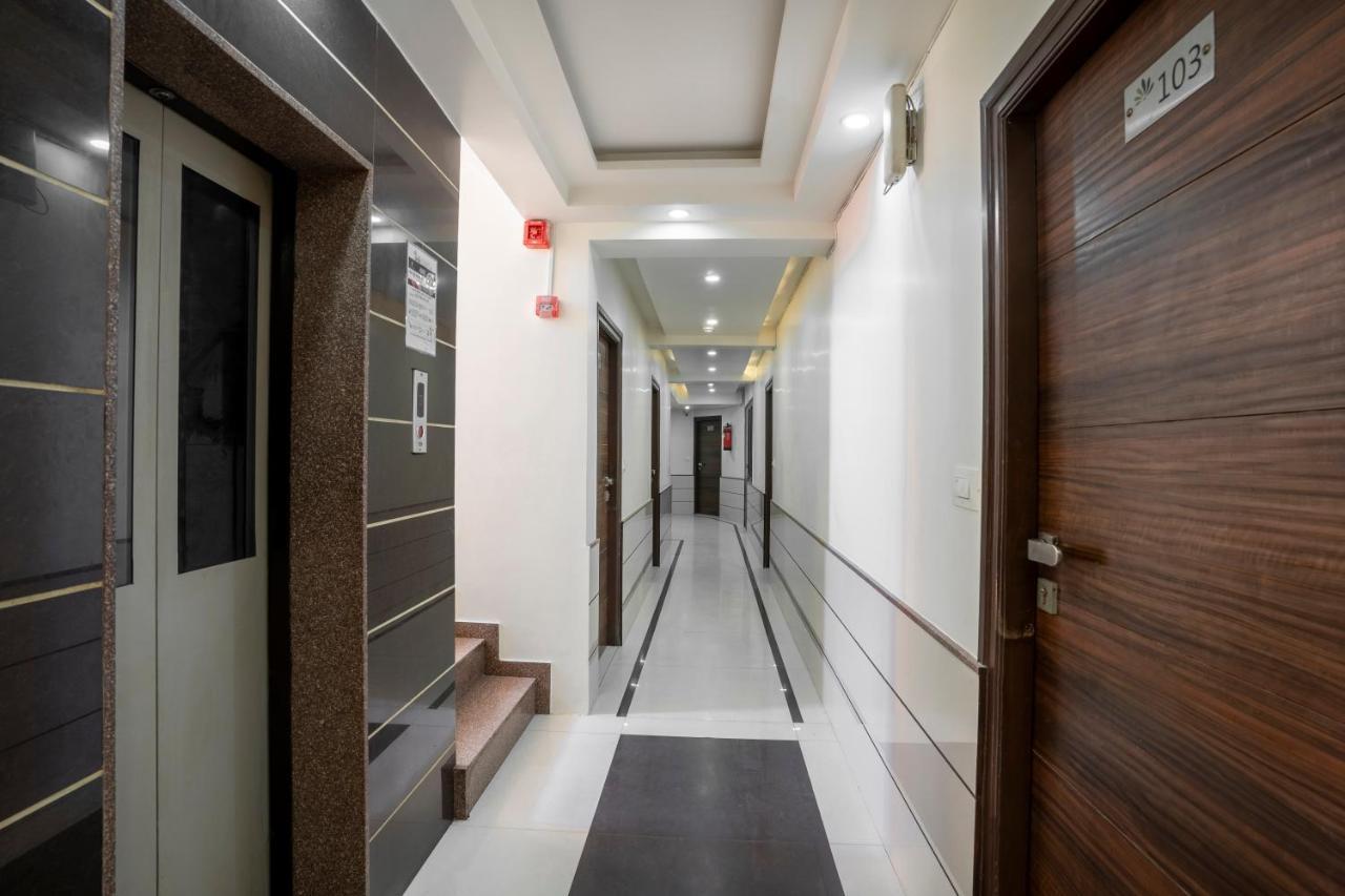โรงแรมอาศิษ อาเมดาบัด ภายนอก รูปภาพ